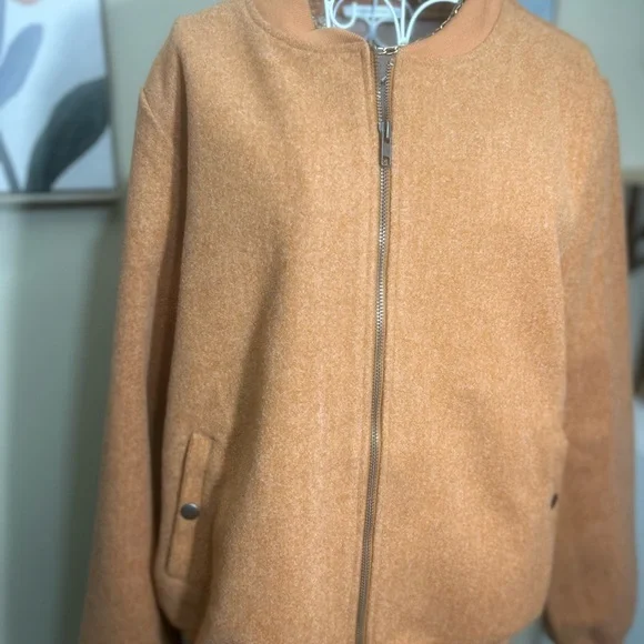 Staccato NWOT Warm Rust Bomber Jacket- Great Spring Jacket - Picture 4 of 5